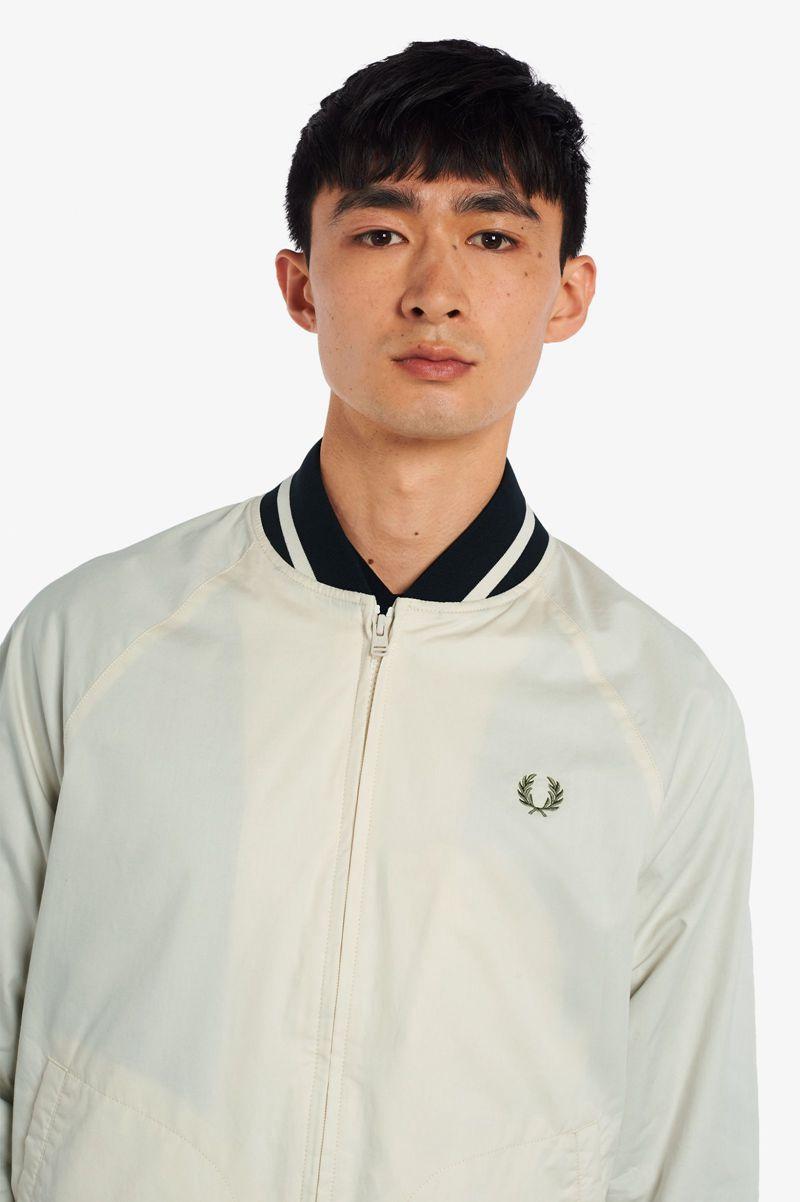 Geaca Barbati Fred Perry Tenis Bomber Albi | RO 1263QMAZ